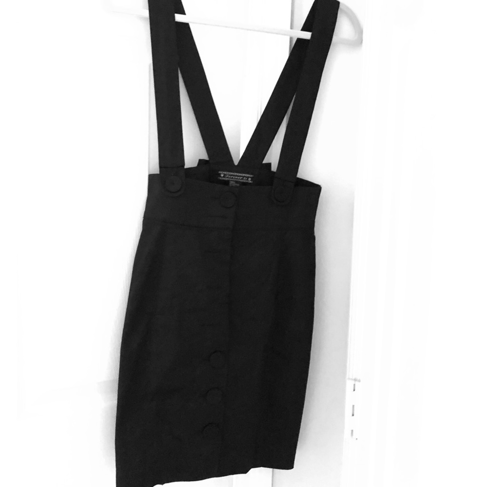 Skirt suspenders